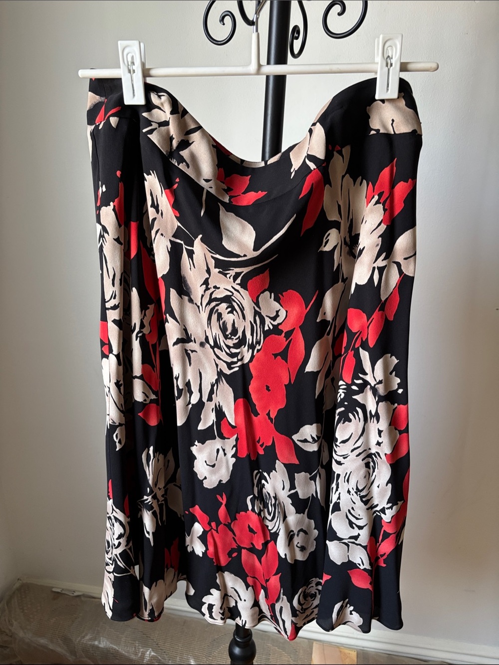 Anne Klein Black Floral Midi Skirt with Red and Cream Accents